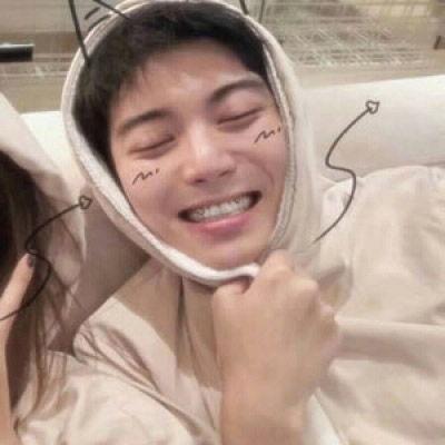 吃瓜网红头像情侣真人版,吃瓜头像下的甜蜜日常